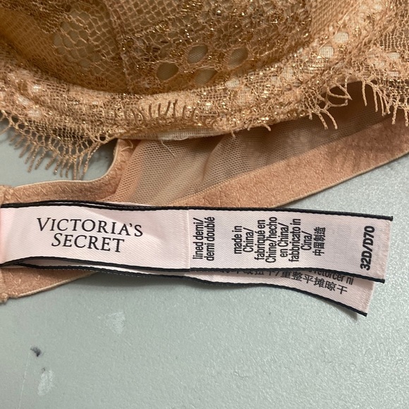 Victoria Secret Dream Angels Lined Demi Lace Beige Bra Size 32D - Picture 11 of 11